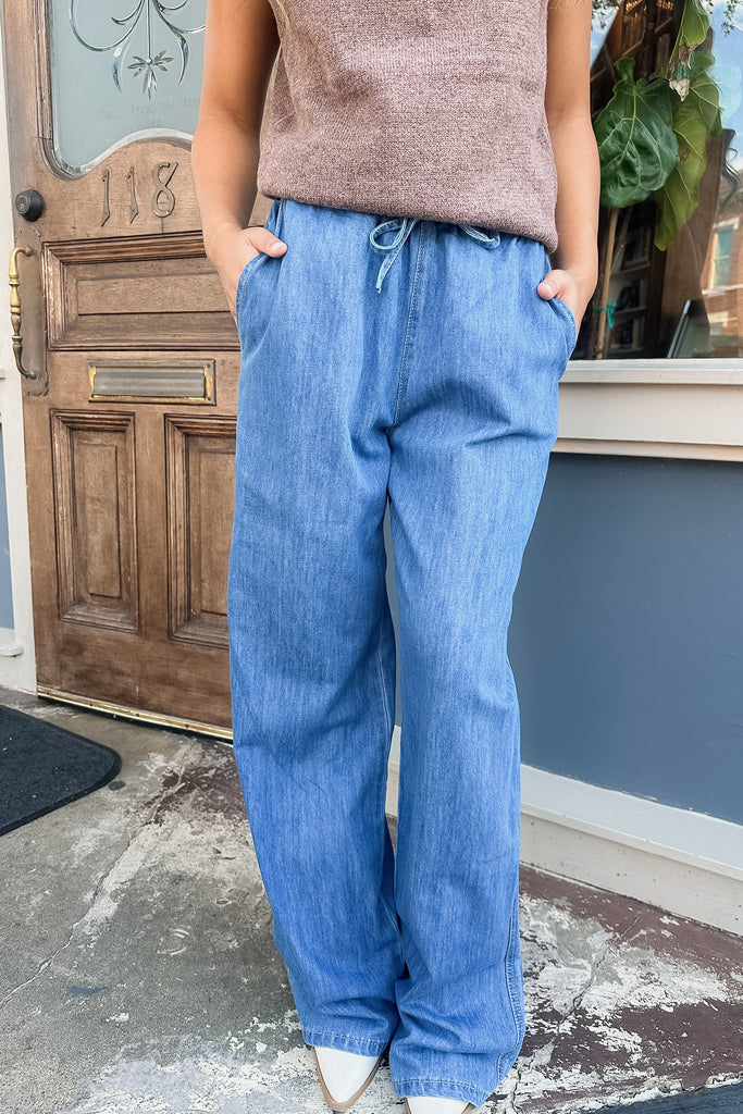 Wide-Leg Drawstring Pant