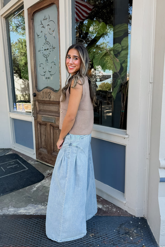 Pleated High Rise Denim Pant